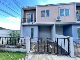 Casa adosada en venta de 1 habitaciones en Bang Bua Thong, Nonthaburi