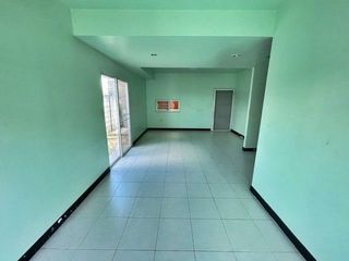 Casa adosada en venta de 1 habitaciones en Bang Bua Thong, Nonthaburi