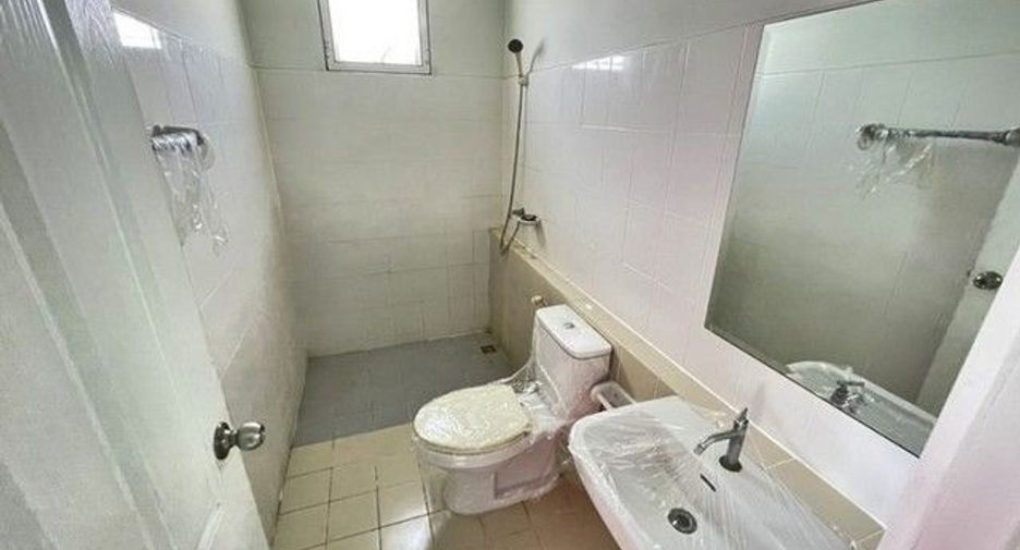 Casa adosada en venta de 1 habitaciones en Bang Bua Thong, Nonthaburi