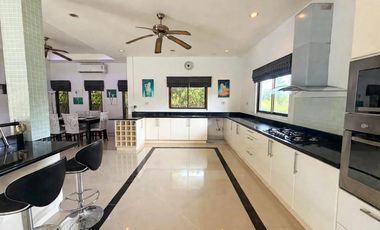 Villa en venta de 2 habitaciones en Huay Yai, Pattaya