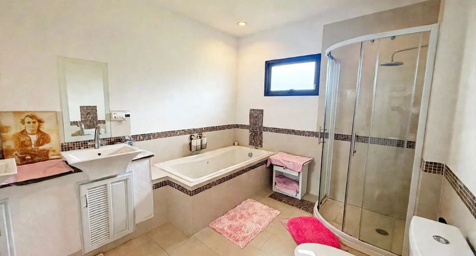 For sale 2 bedrooms villa in Huay Yai, Pattaya
