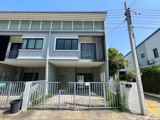Casa adosada en venta de 1 habitaciones en Bang Bua Thong, Nonthaburi