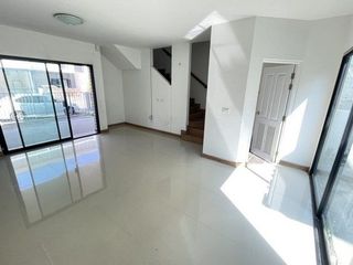 Casa adosada en venta de 1 habitaciones en Bang Bua Thong, Nonthaburi