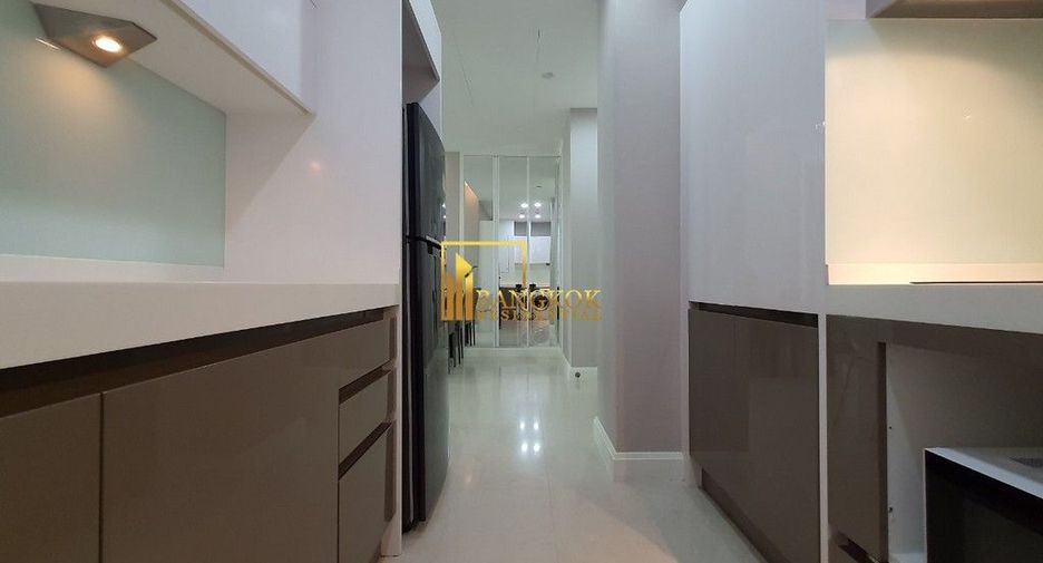 For rent 2 bedrooms condo in Pathum Wan, Bangkok