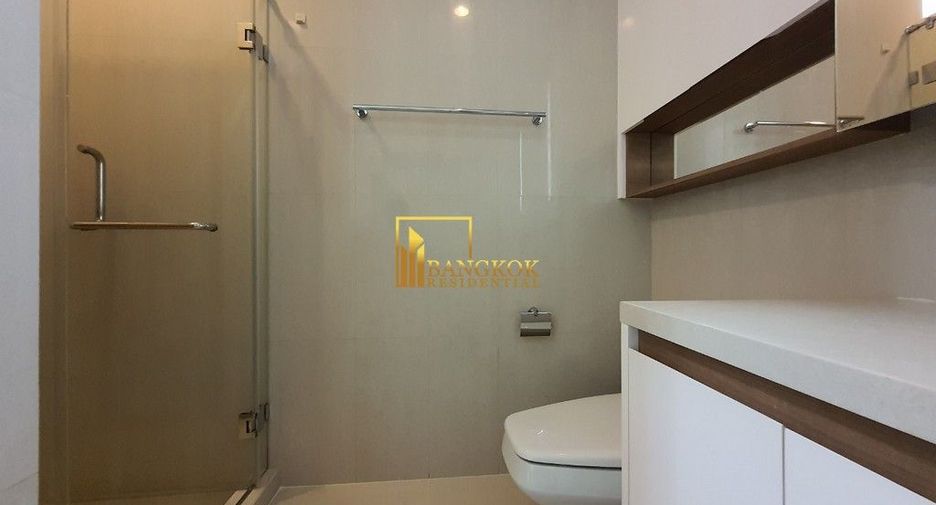 For rent 2 bedrooms condo in Pathum Wan, Bangkok