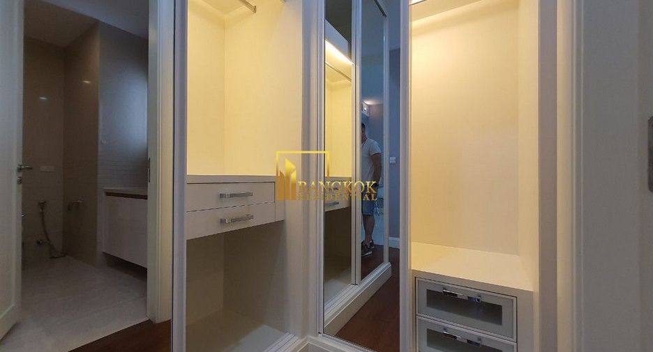 For rent 2 bedrooms condo in Pathum Wan, Bangkok