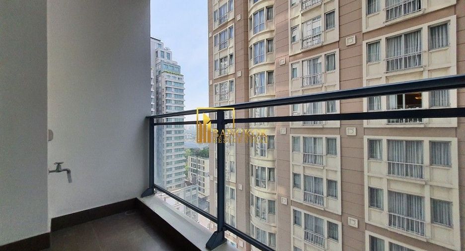 For rent 2 bedrooms condo in Pathum Wan, Bangkok