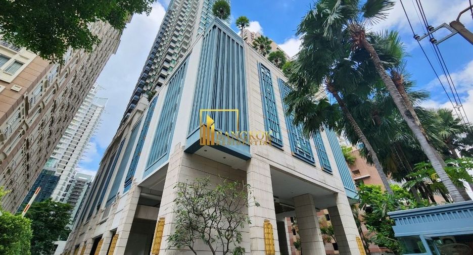 For rent 2 bedrooms condo in Pathum Wan, Bangkok