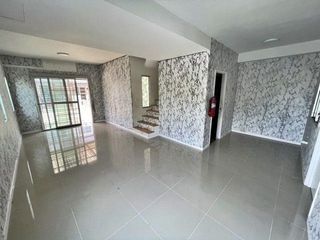 Casa adosada en venta de 1 habitaciones en Bang Bua Thong, Nonthaburi