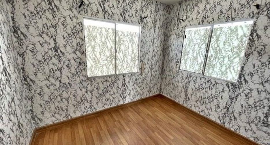 Casa adosada en venta de 1 habitaciones en Bang Bua Thong, Nonthaburi