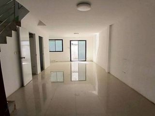 Casa adosada en venta de 1 habitaciones en Bang Bua Thong, Nonthaburi