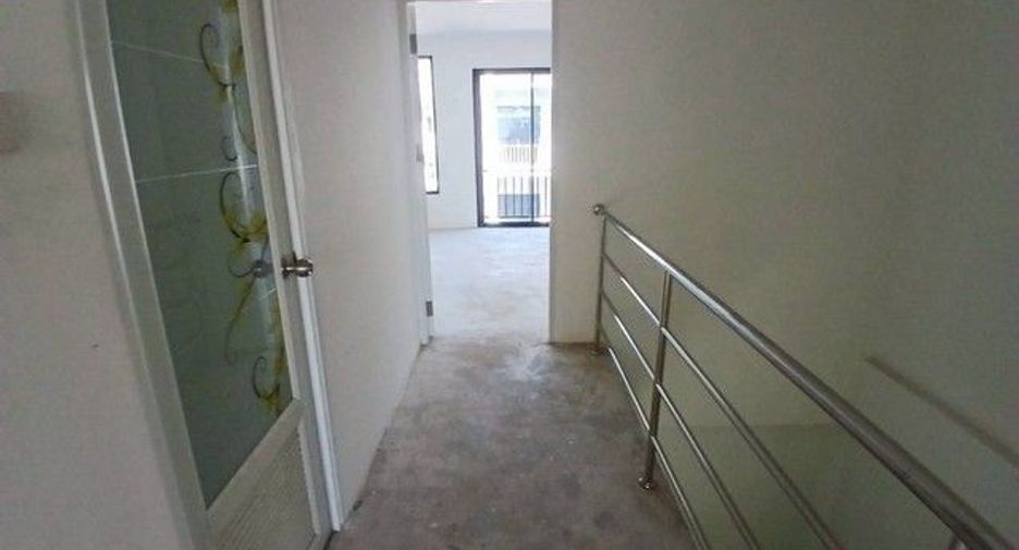 Casa adosada en venta de 1 habitaciones en Bang Bua Thong, Nonthaburi