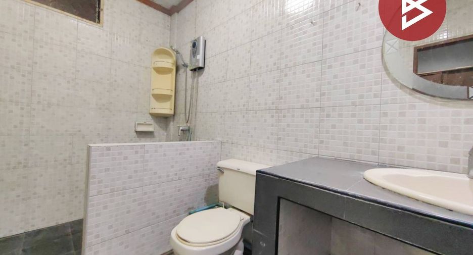 Casa adosada en venta de 6 habitaciones en Bang Na, Bangkok
