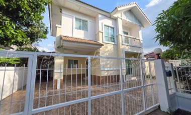 Haus zum Kauf mit 3 Zimmer in Bang Kruai, Nonthaburi