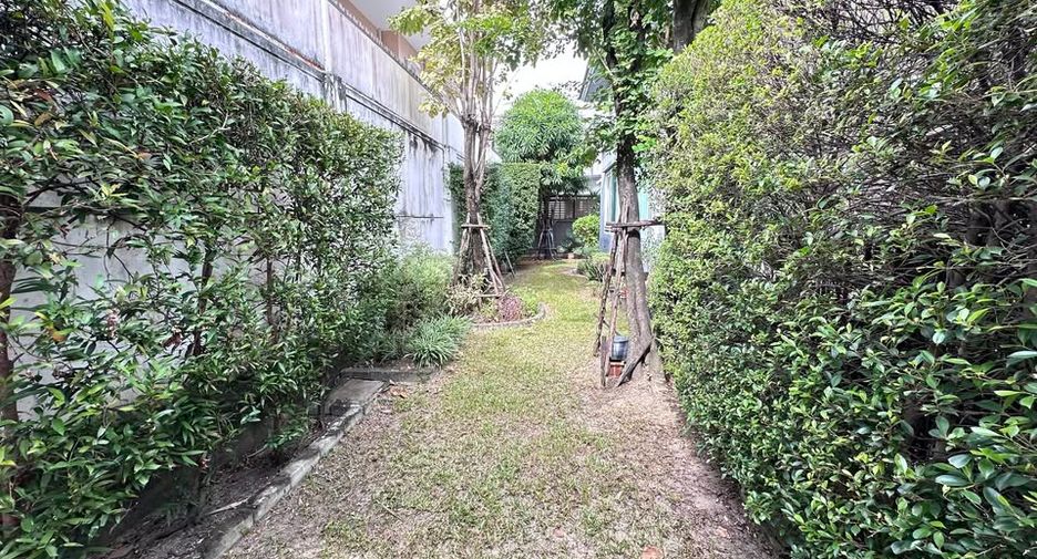 For sale 3 bedrooms house in Prawet, Bangkok