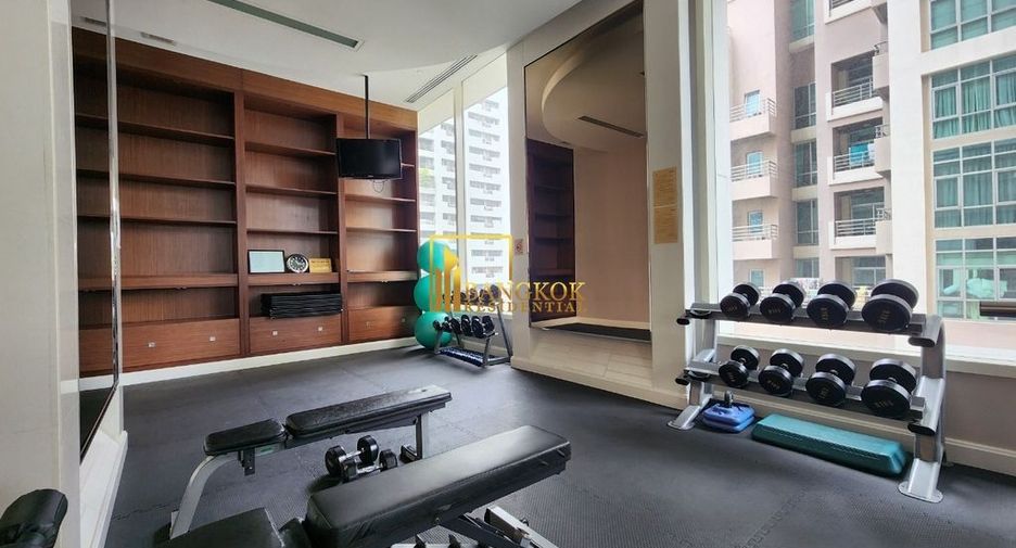 For rent 2 bedrooms condo in Pathum Wan, Bangkok