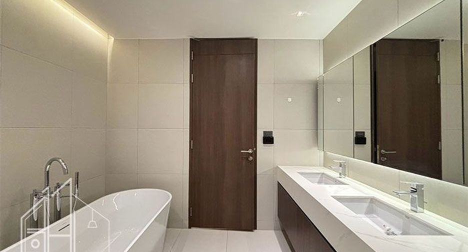 Wohnung zur Miete mit 3 Zimmer in Khlong Toei, Bangkok