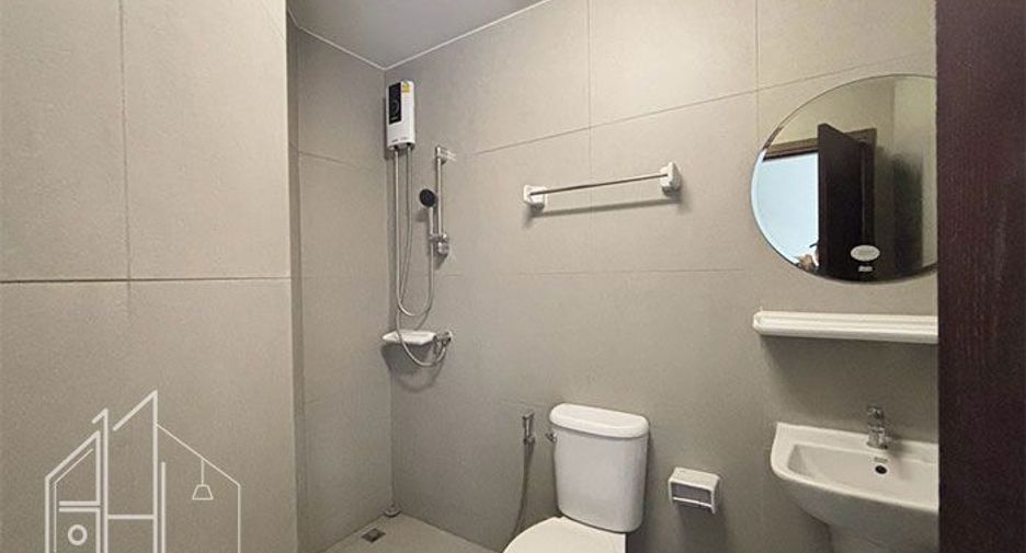 Wohnung zur Miete mit 3 Zimmer in Khlong Toei, Bangkok