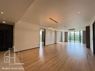 Apartamento en alquiler de 3 habitaciones en Khlong Toei, Bangkok