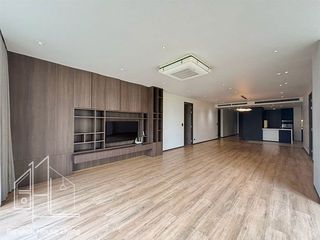 Apartamento en alquiler de 3 habitaciones en Khlong Toei, Bangkok