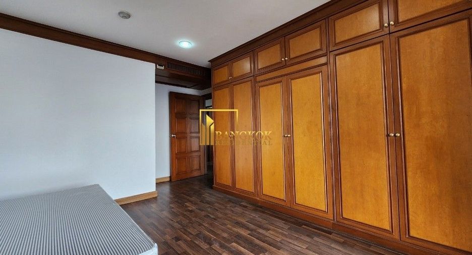 ให้เช่า 3 ห้องนอน คอนโด ใน วัฒนา, กรุงเทพฯ
