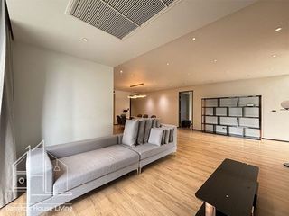 Condo en alquiler de 3 habitaciones en Khlong Toei, Bangkok