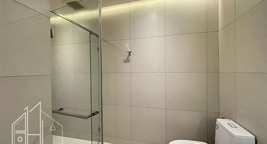Wohnung zur Miete mit 3 Zimmer in Khlong Toei, Bangkok