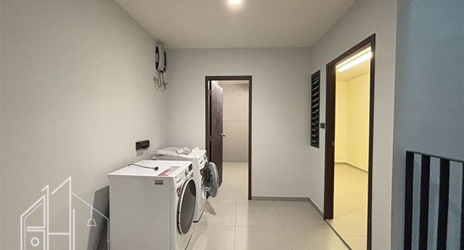Apartment zur Miete mit 3 Zimmer in Khlong Toei, Bangkok