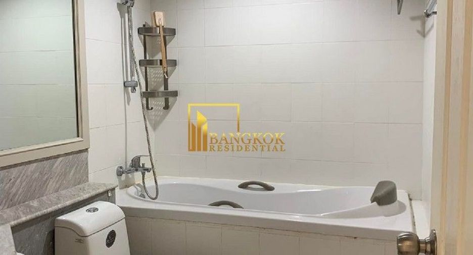 Condo en alquiler de 3 habitaciones en Watthana, Bangkok