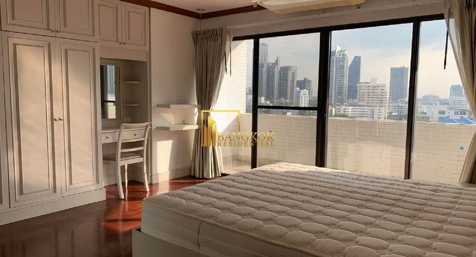 Condo en alquiler de 3 habitaciones en Watthana, Bangkok