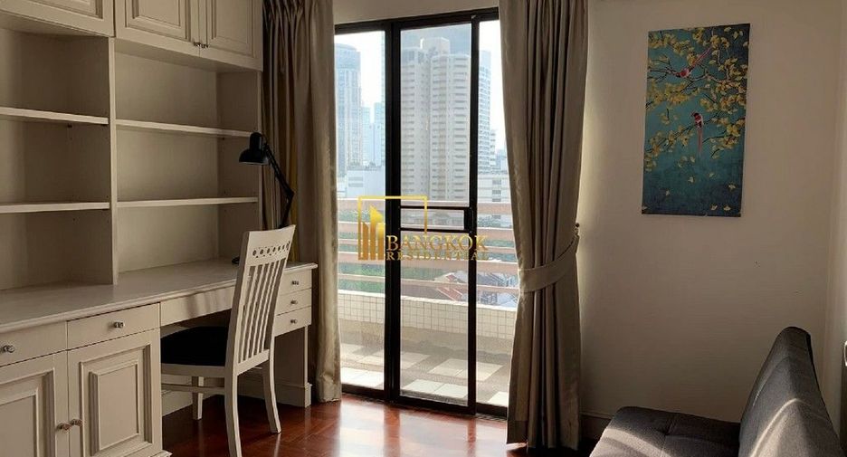 Condo en alquiler de 3 habitaciones en Watthana, Bangkok