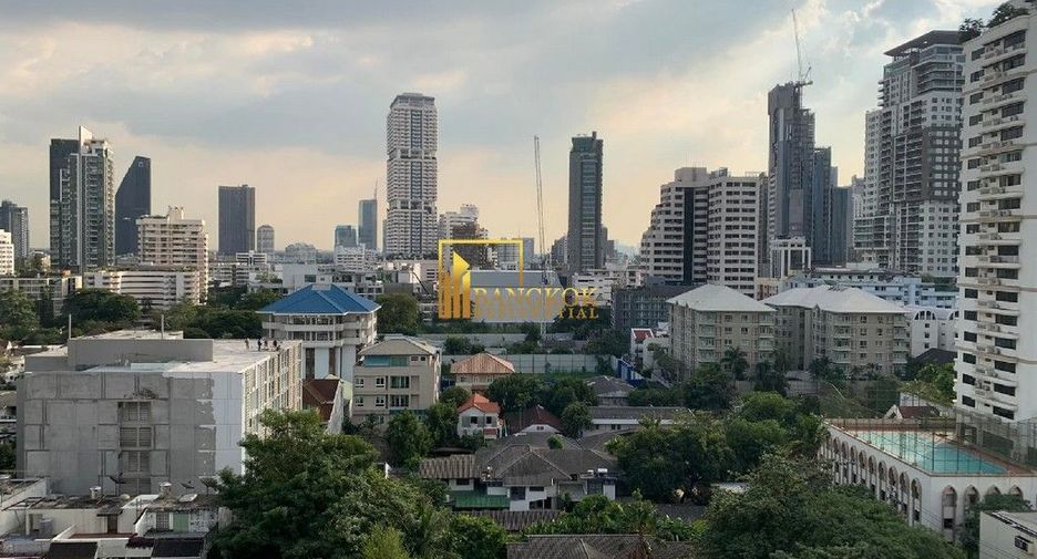 Condo en alquiler de 3 habitaciones en Watthana, Bangkok