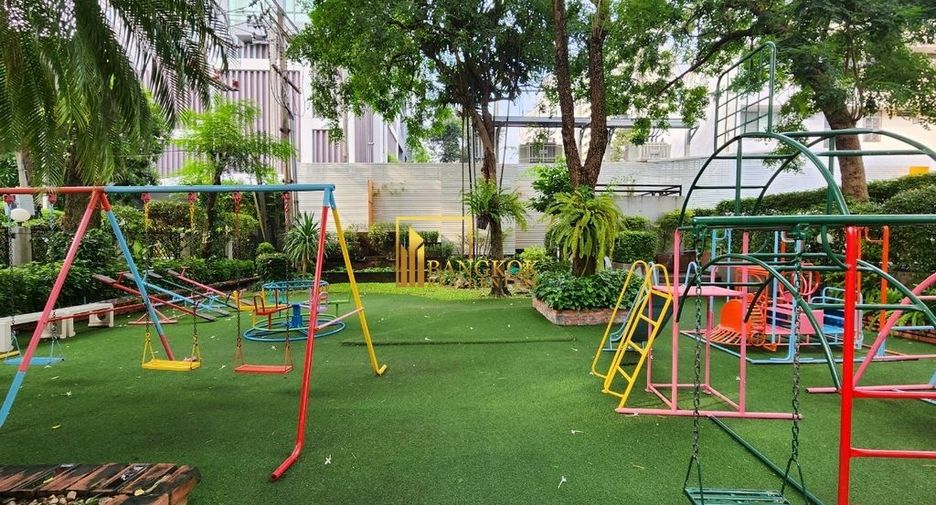 Condo en alquiler de 3 habitaciones en Watthana, Bangkok