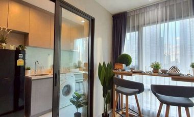 À louer et à vendre 1 chambre condo à Khlong Toei, Bangkok