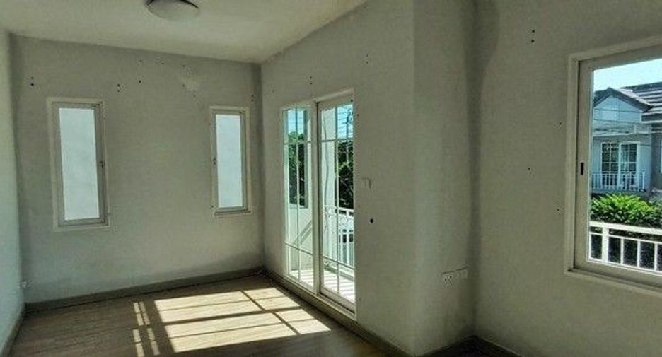 À vendre 1 chambre maison de ville à Sai Noi, Nonthaburi