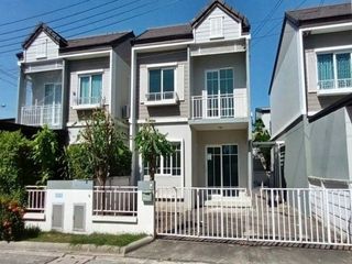Продажа 1 кровать таунхаус в Sai Noi, Нонтабури