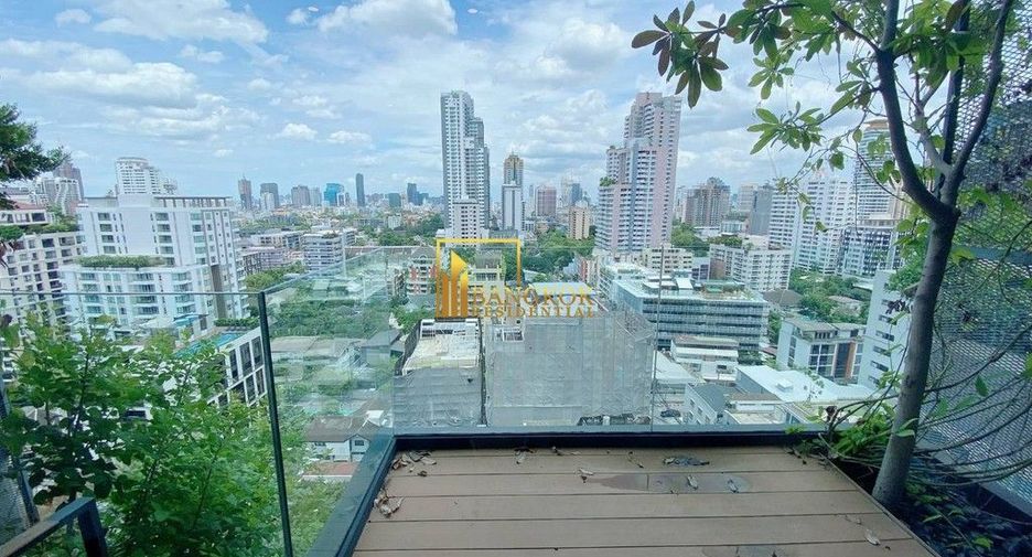 For rent 2 bedrooms condo in Watthana, Bangkok