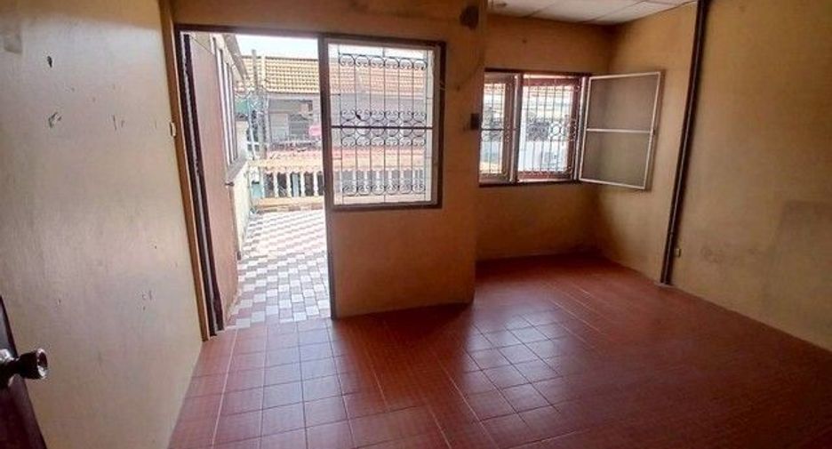 Casa adosada en venta de 1 habitaciones en Bang Bua Thong, Nonthaburi