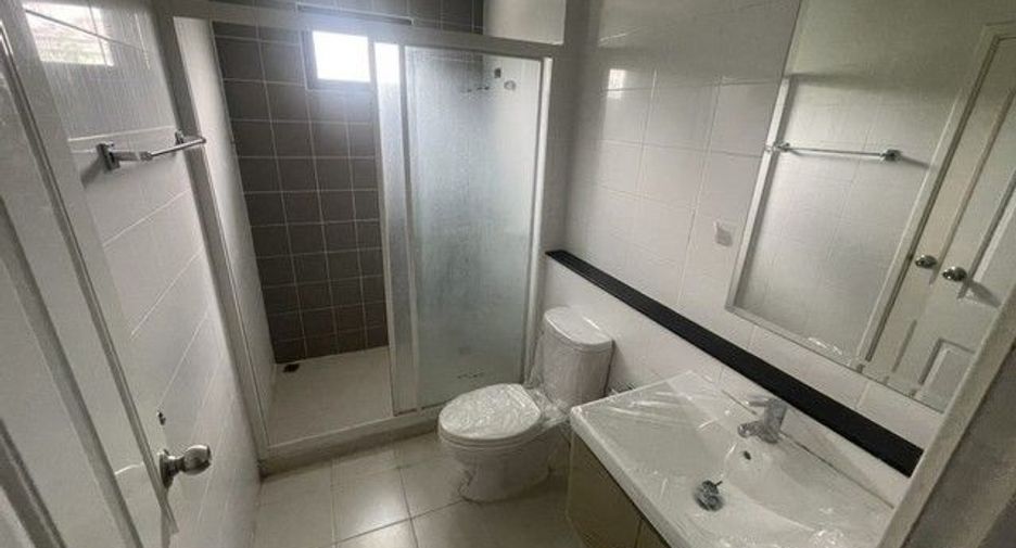 Продажа 1 кровать дом в Bang Bua Thong, Нонтабури
