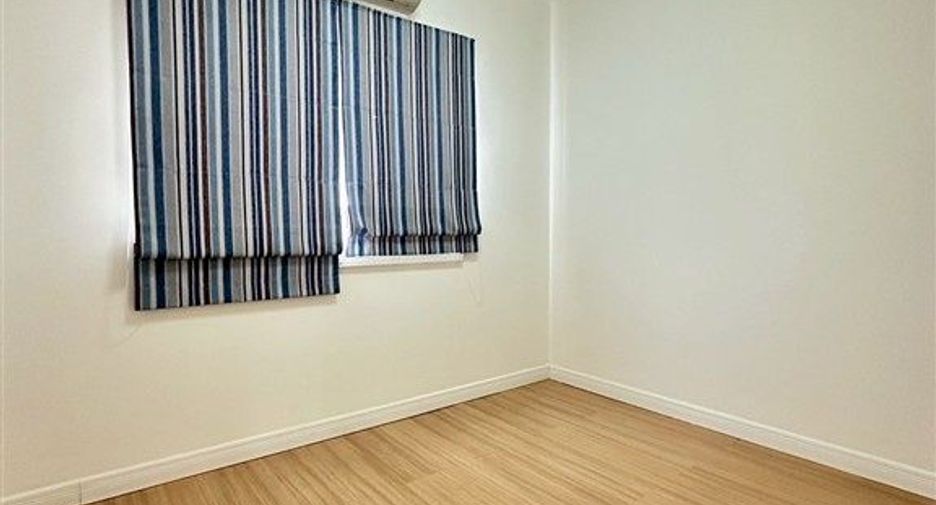 Продажа 3 спальни таунхаус в Кхлонг Сам Ща, Бангкок