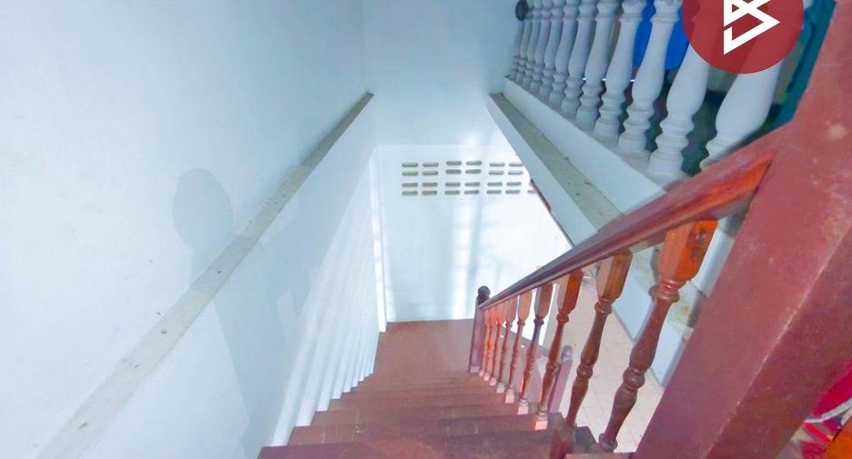 Casa adosada en venta de 2 habitaciones en Phutthamonthon, Nakhon Pathom