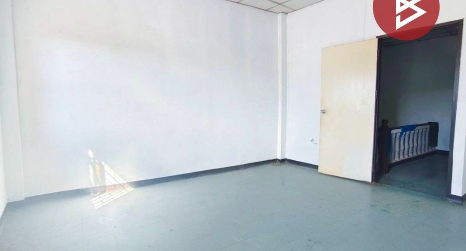 Casa adosada en venta de 2 habitaciones en Phutthamonthon, Nakhon Pathom