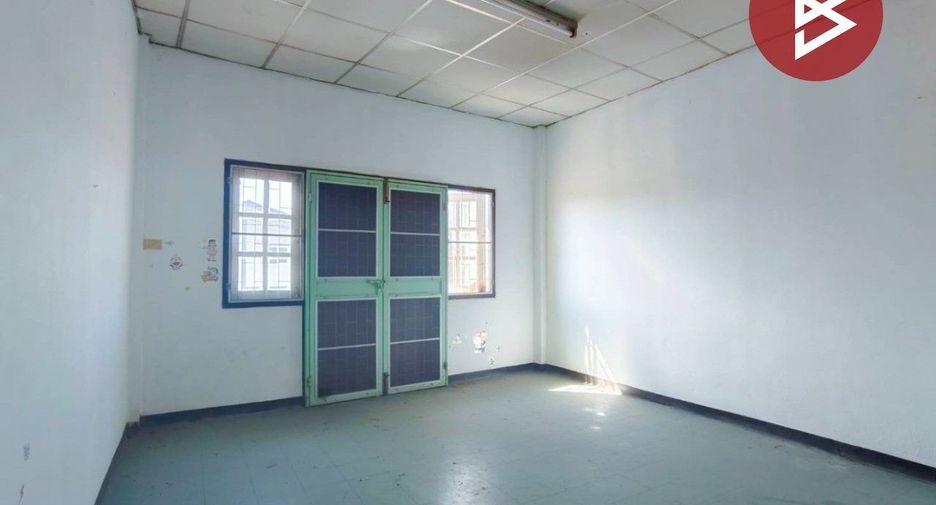 Casa adosada en venta de 2 habitaciones en Phutthamonthon, Nakhon Pathom