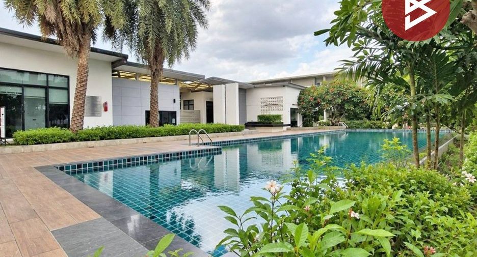 For sale 3 bedrooms townhouse in Khlong Sam Wa, Bangkok