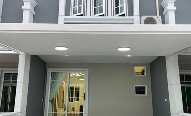 À louer 2 chambres maison de ville à Mueang Chiang Mai, Chiang Mai