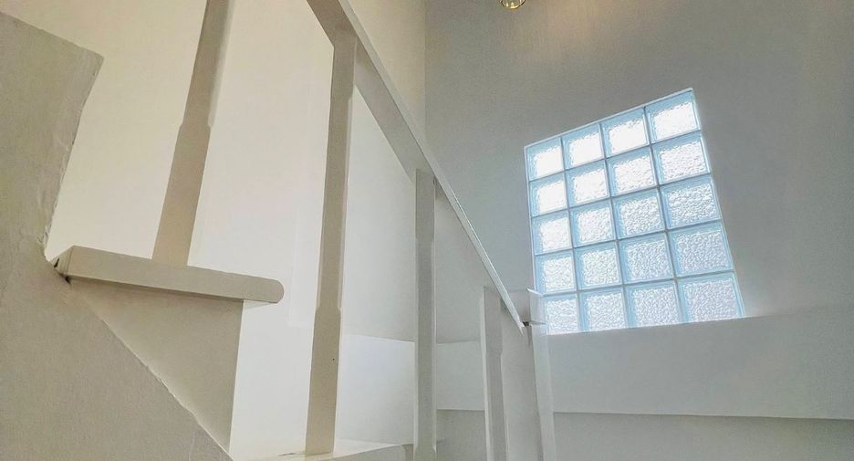 For rent 4 bedrooms house in Doi Saket, Chiang Mai
