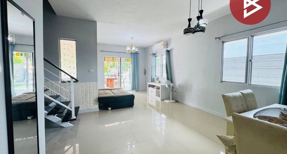 For sale 3 bedrooms townhouse in Mueang Pathum Thani, Pathum Thani