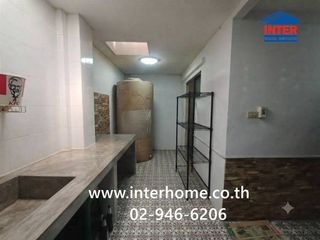 For sale 4 ベッドルーム townhouse in Mueang Samut Sakhon, Samut Sakhon