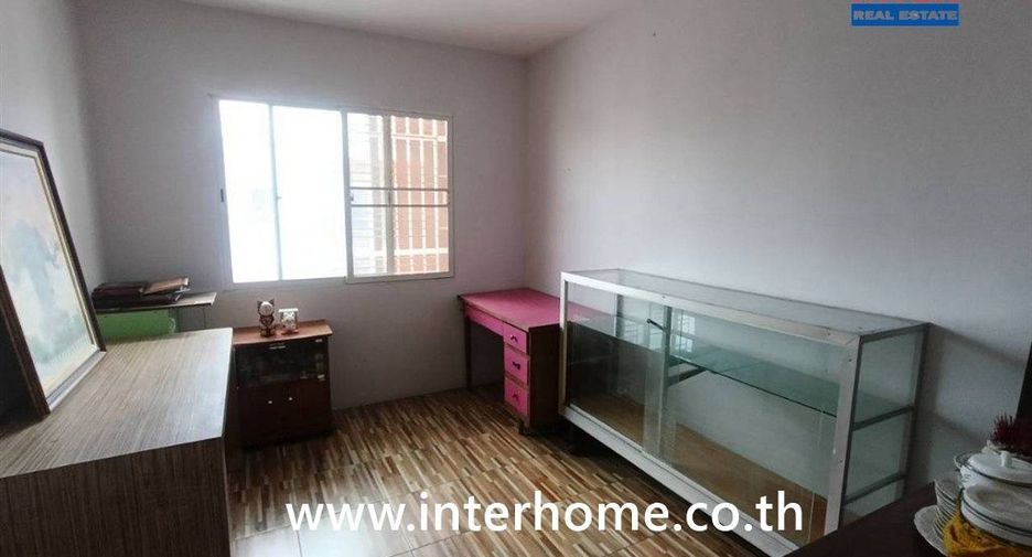 For sale 4 ベッドルーム townhouse in Mueang Samut Sakhon, Samut Sakhon