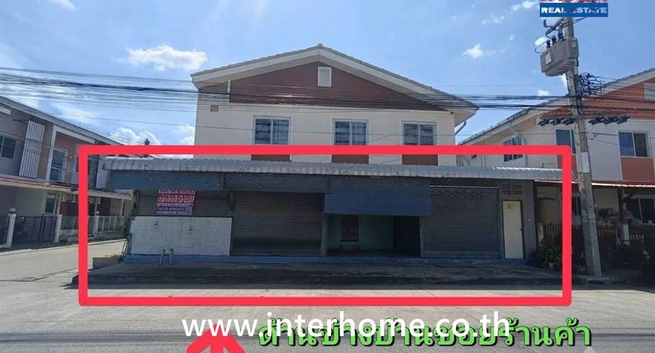 For sale 4 ベッドルーム townhouse in Mueang Samut Sakhon, Samut Sakhon